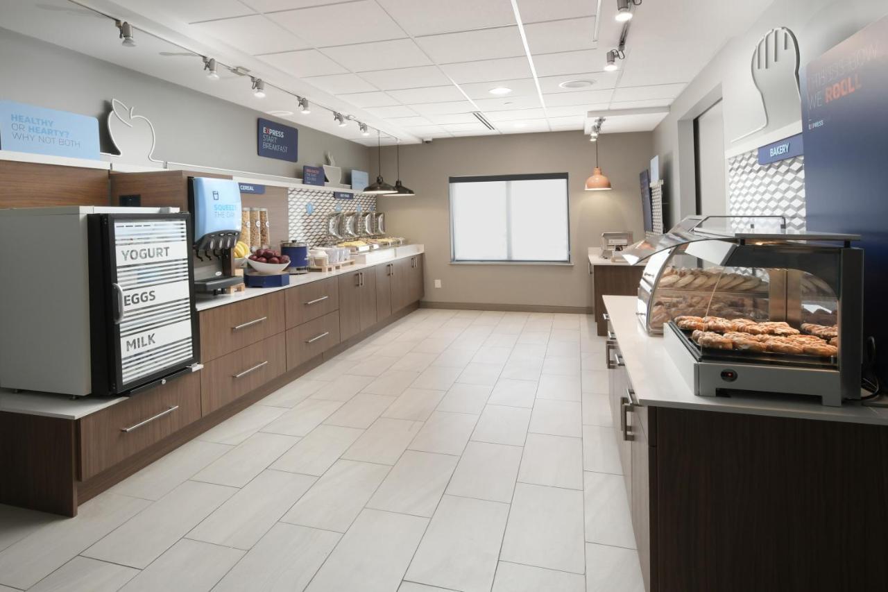 Holiday Inn Express & Suites - Williamstown - Glassboro By Ihg Екстер'єр фото