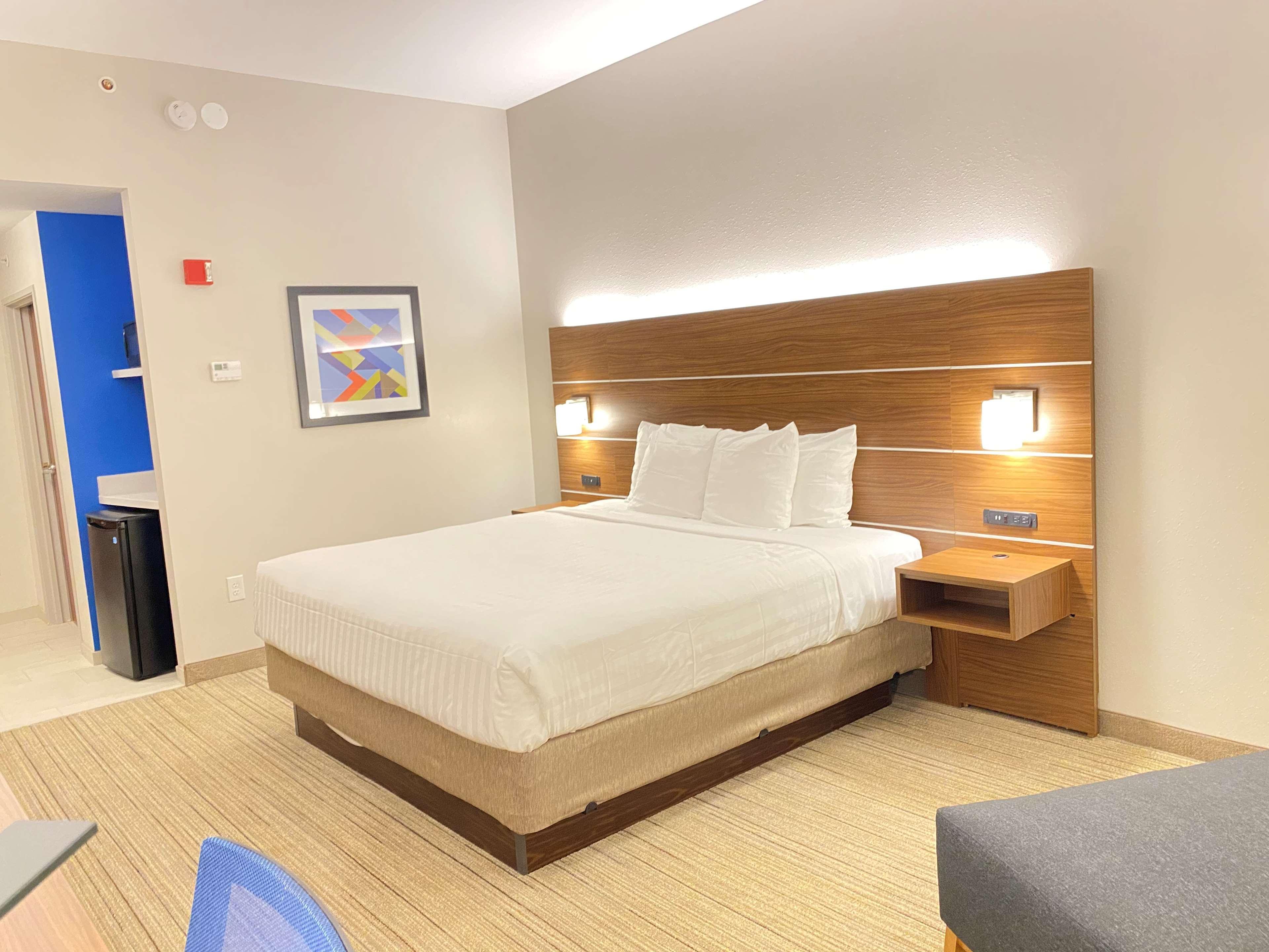 Holiday Inn Express & Suites - Williamstown - Glassboro By Ihg Екстер'єр фото