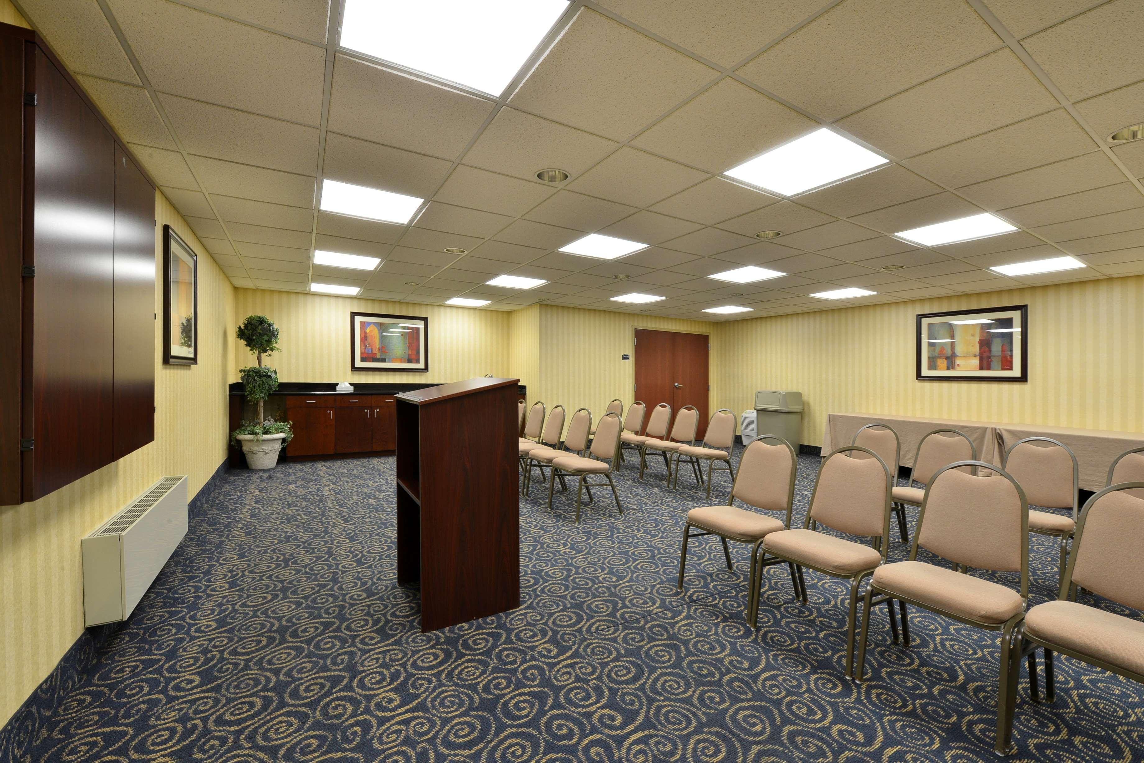 Holiday Inn Express & Suites - Williamstown - Glassboro By Ihg Екстер'єр фото